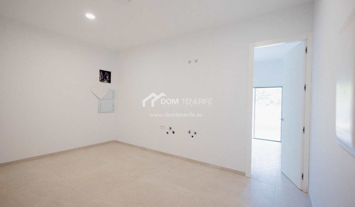 Revente - Villa -
Adeje - San Eugenio Alto