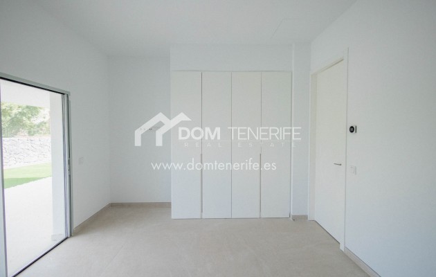 Revente - Villa -
Adeje - San Eugenio Alto