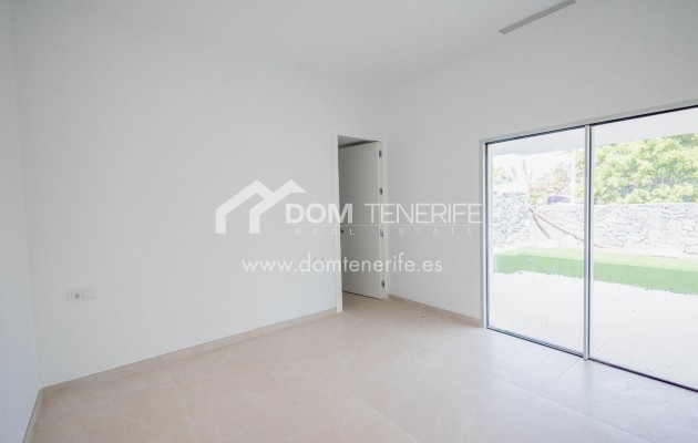 Revente - Villa -
Adeje - San Eugenio Alto