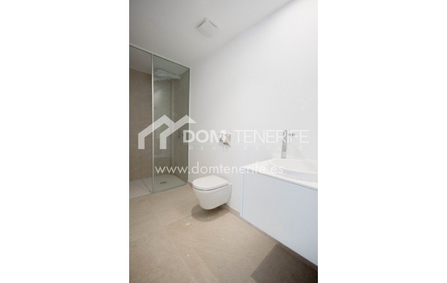 Revente - Villa -
Adeje - San Eugenio Alto