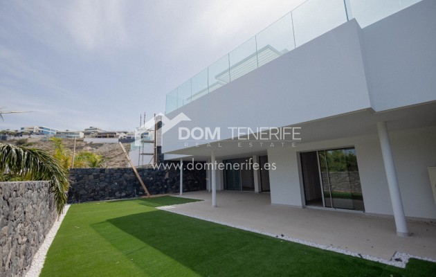 Revente - Villa -
Adeje - San Eugenio Alto