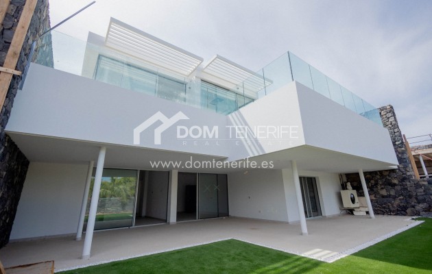 Revente - Villa -
Adeje - San Eugenio Alto