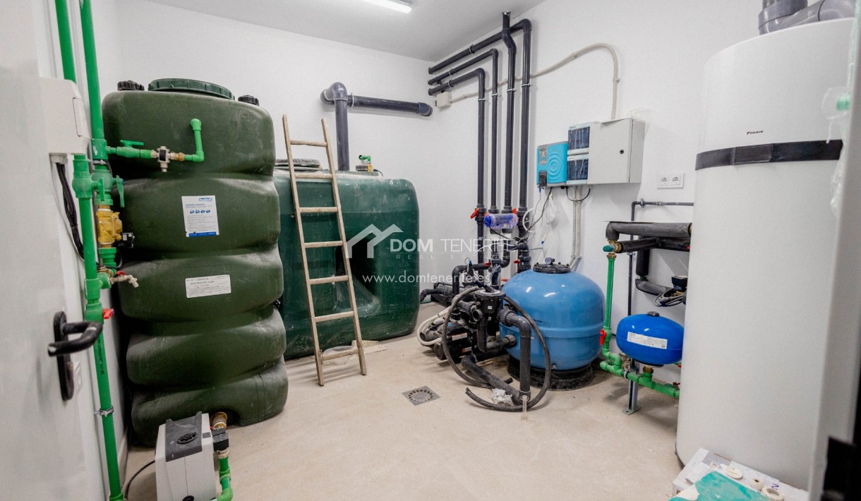 Revente - Villa -
Adeje - San Eugenio Alto