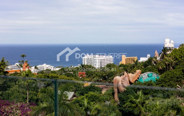 Revente - Villa -
Adeje - San Eugenio Alto