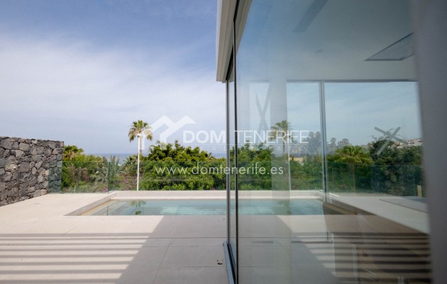 Revente - Villa -
Adeje - San Eugenio Alto