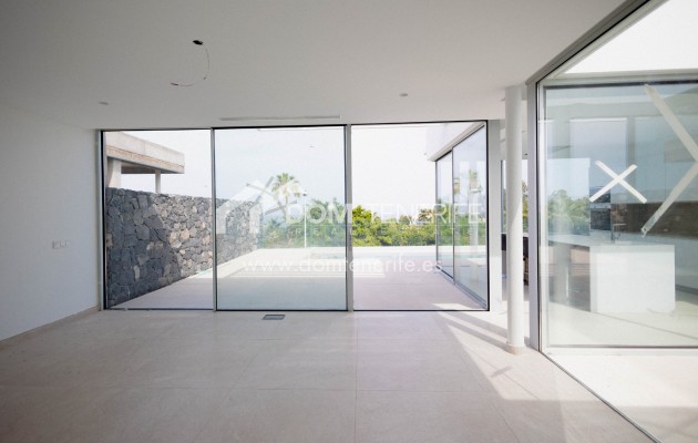 Revente - Villa -
Adeje - San Eugenio Alto