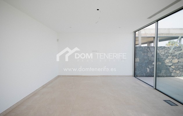 Revente - Villa -
Adeje - San Eugenio Alto