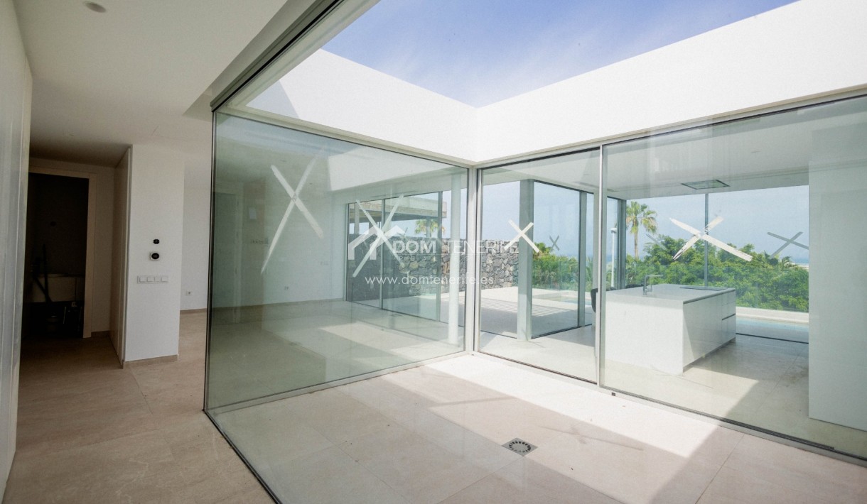 Revente - Villa -
Adeje - San Eugenio Alto