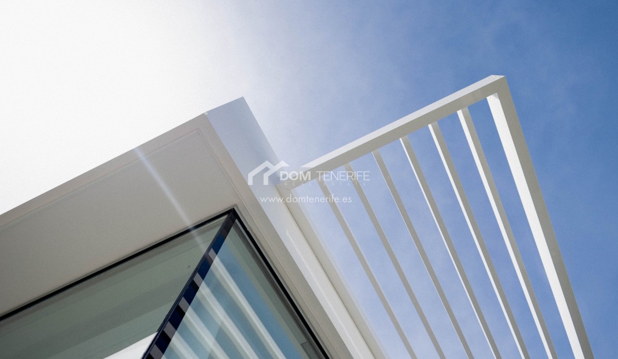 Revente - Villa -
Adeje - San Eugenio Alto