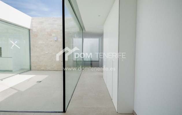 Revente - Villa -
Adeje - San Eugenio Alto
