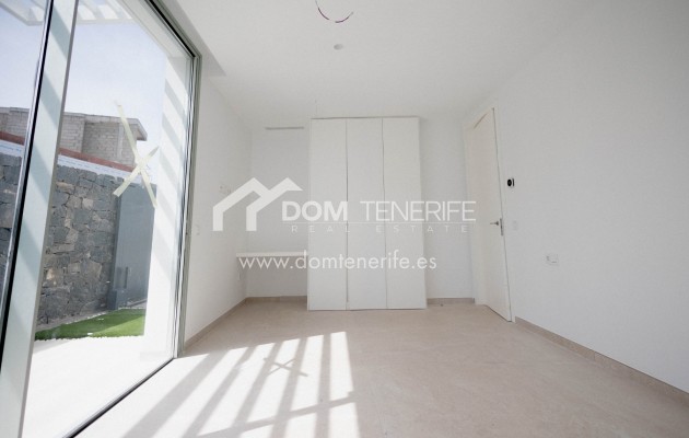 Revente - Villa -
Adeje - San Eugenio Alto