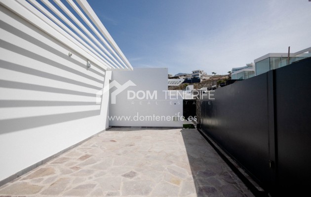 Revente - Villa -
Adeje - San Eugenio Alto