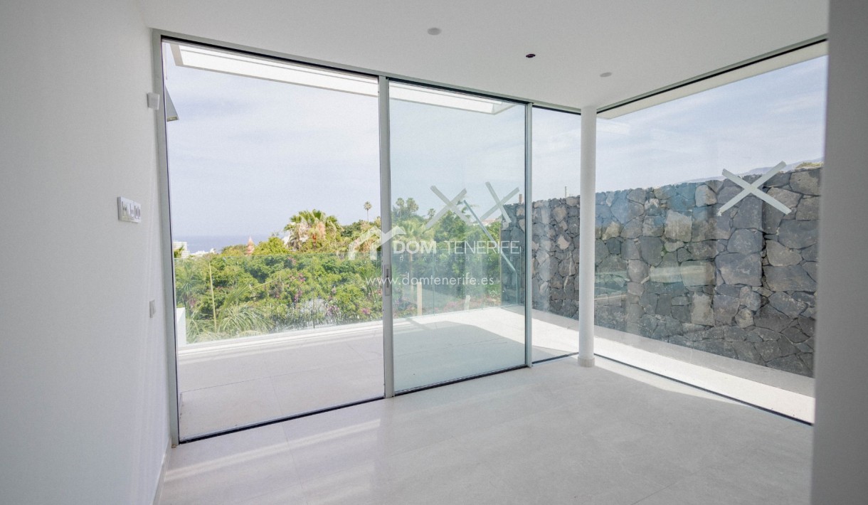 Revente - Villa -
Adeje - San Eugenio Alto