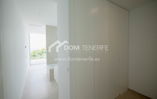 Revente - Villa -
Adeje - San Eugenio Alto