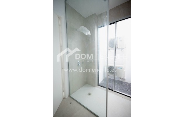 Revente - Villa -
Adeje - San Eugenio Alto