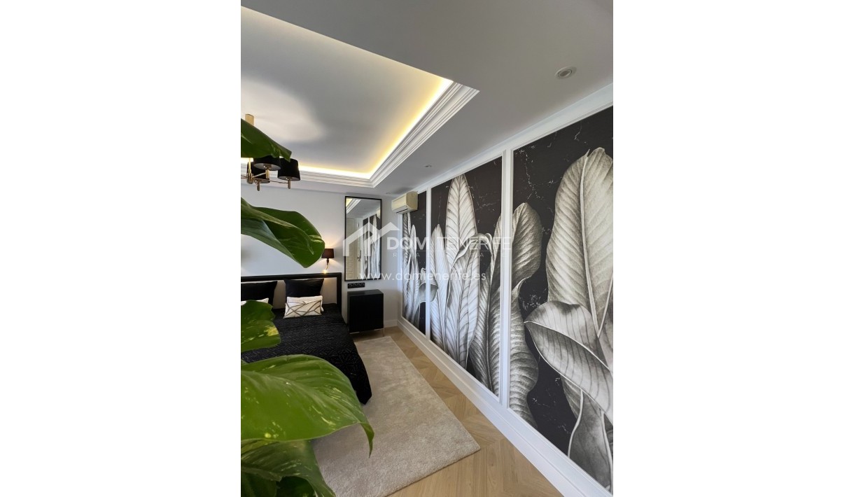 Sale - Villa -
Adeje - San Eugenio Alto