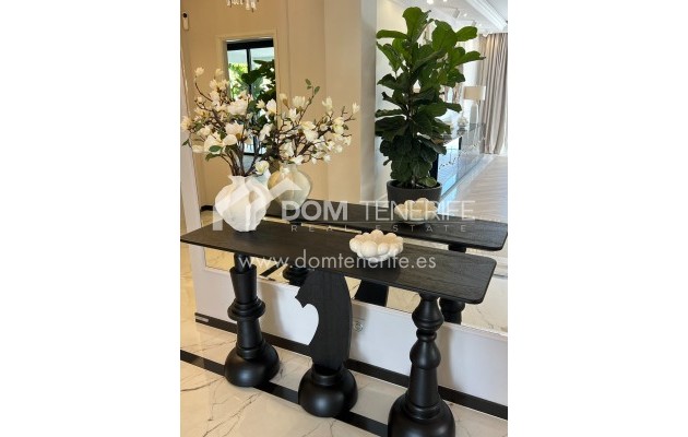 Sale - Villa -
Adeje - San Eugenio Alto