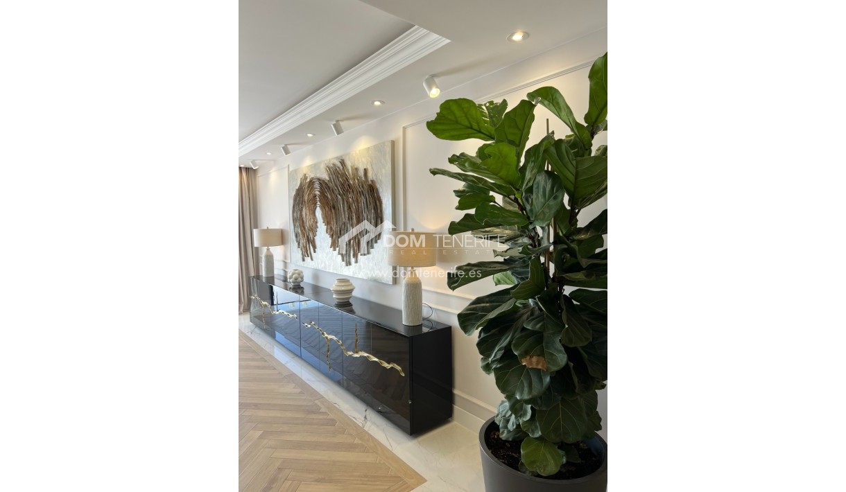 Sale - Villa -
Adeje - San Eugenio Alto