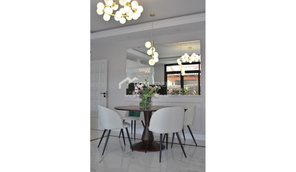 Sale - Villa -
Adeje - San Eugenio Alto