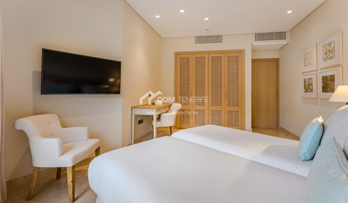 Wiederverkauf - Wohnung -
Guía de Isora  - Abama