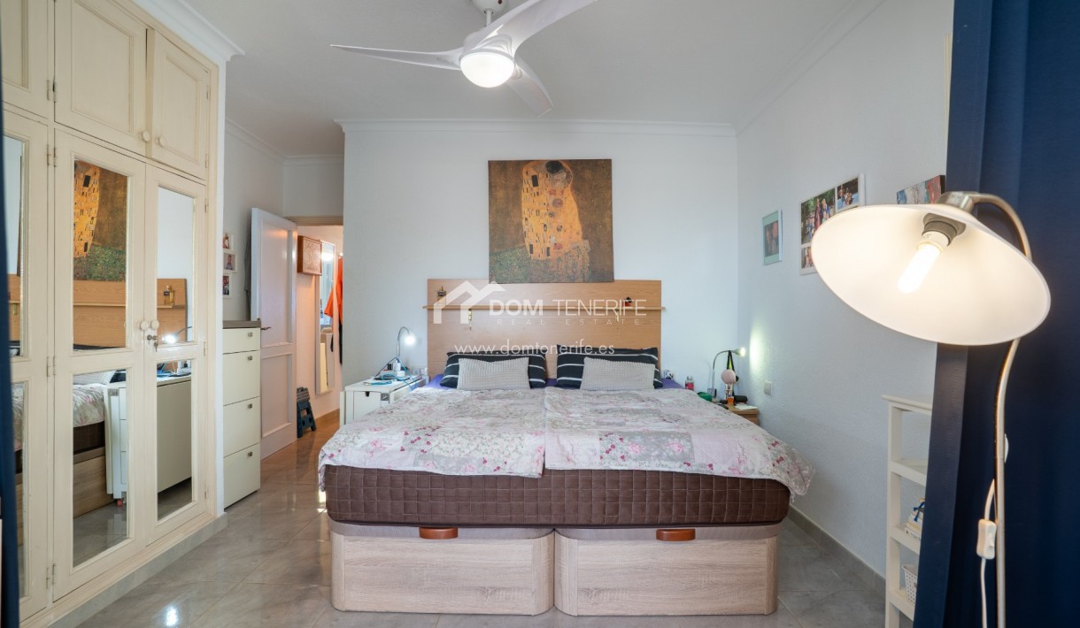 Продажа - Апартамент -
Гия де Исора - Плайя Ла Арена