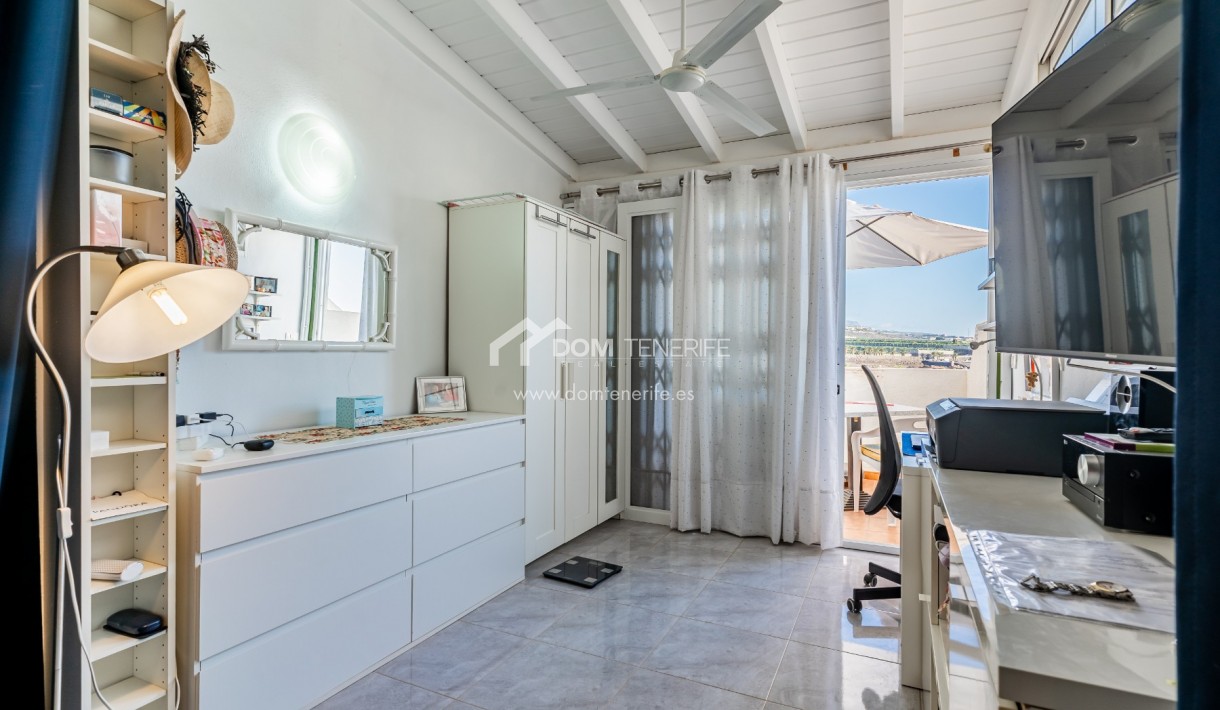 Продажа - Апартамент -
Гия де Исора - Плайя Ла Арена