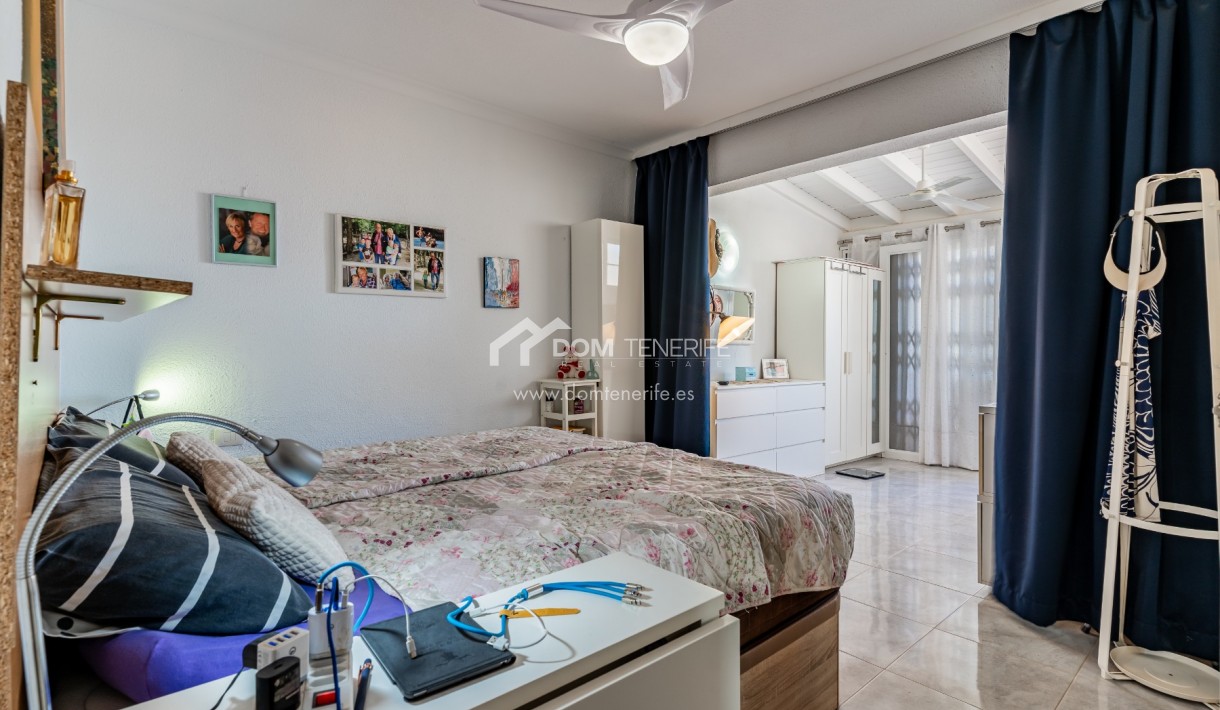 Продажа - Апартамент -
Гия де Исора - Плайя Ла Арена