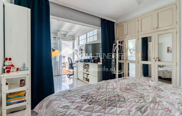 Продажа - Апартамент -
Гия де Исора - Плайя Ла Арена