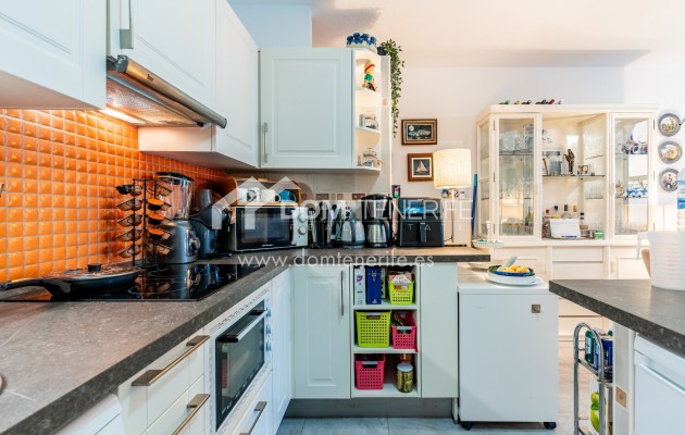 Продажа - Апартамент -
Гия де Исора - Плайя Ла Арена