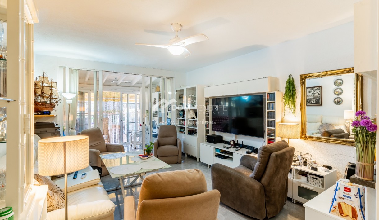 Продажа - Апартамент -
Гия де Исора - Плайя Ла Арена