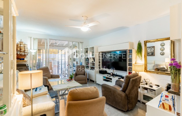 Продажа - Апартамент -
Гия де Исора - Плайя Ла Арена