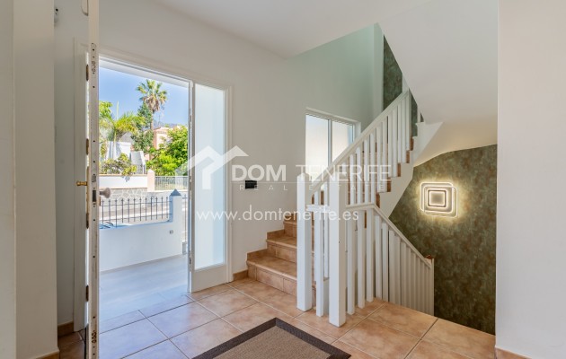 Venta - Chalet independiente -
Adeje - El Madroñal