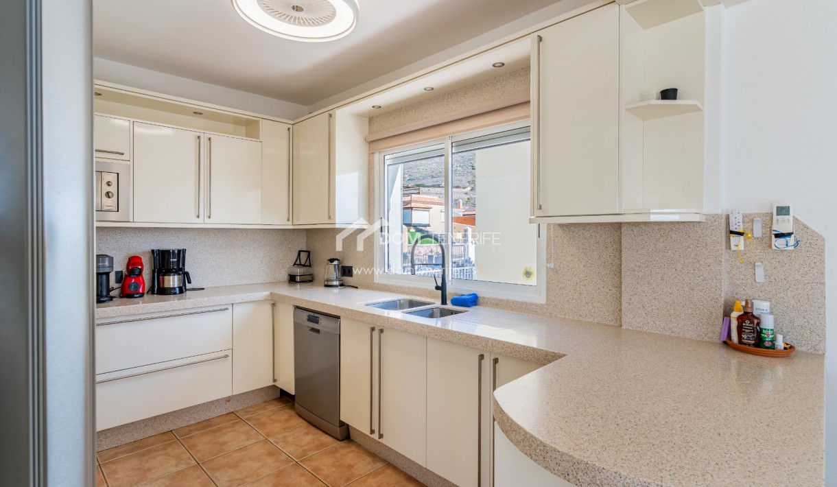 Venta - Chalet independiente -
Adeje - El Madroñal