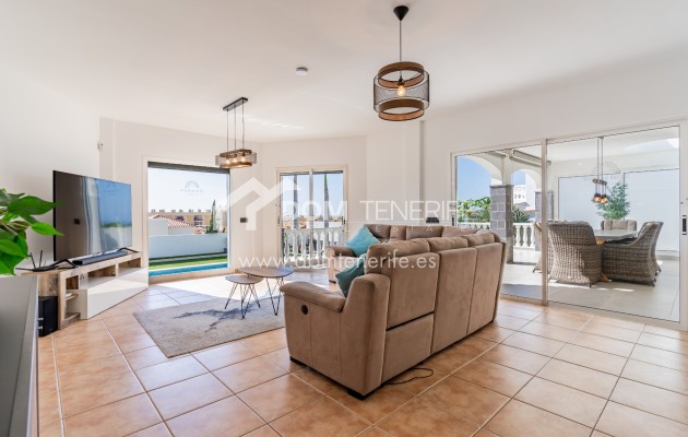 Venta - Chalet independiente -
Adeje - El Madroñal