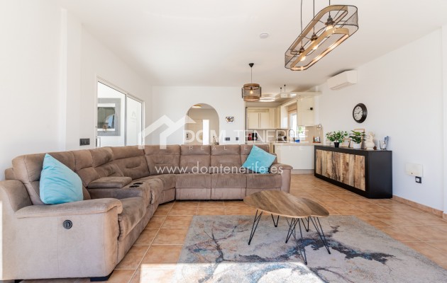 Venta - Chalet independiente -
Adeje - El Madroñal