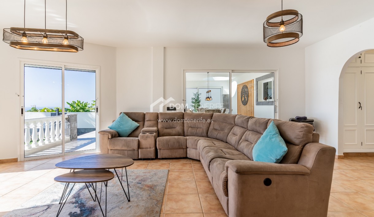 Venta - Chalet independiente -
Adeje - El Madroñal