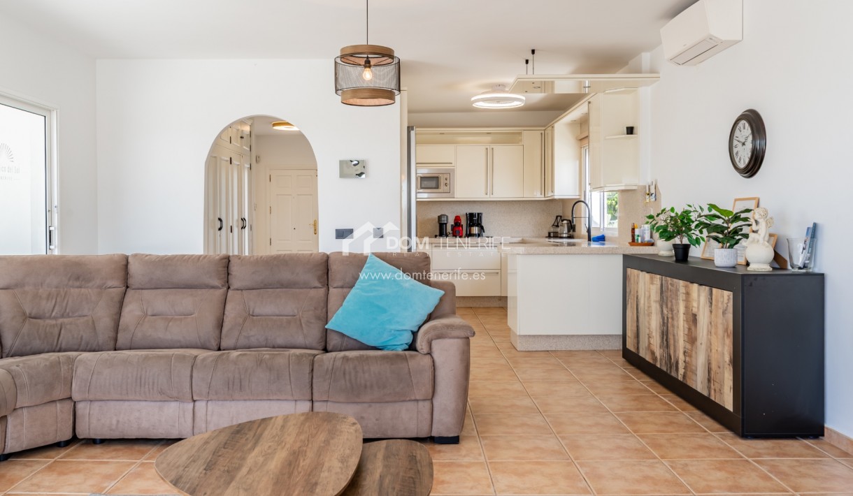 Venta - Chalet independiente -
Adeje - El Madroñal