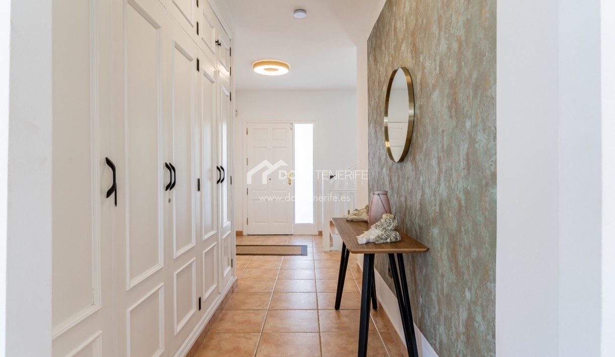 Venta - Chalet independiente -
Adeje - El Madroñal