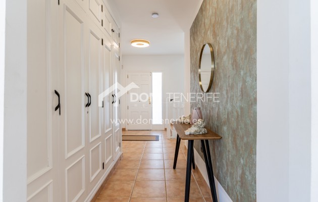 Venta - Chalet independiente -
Adeje - El Madroñal