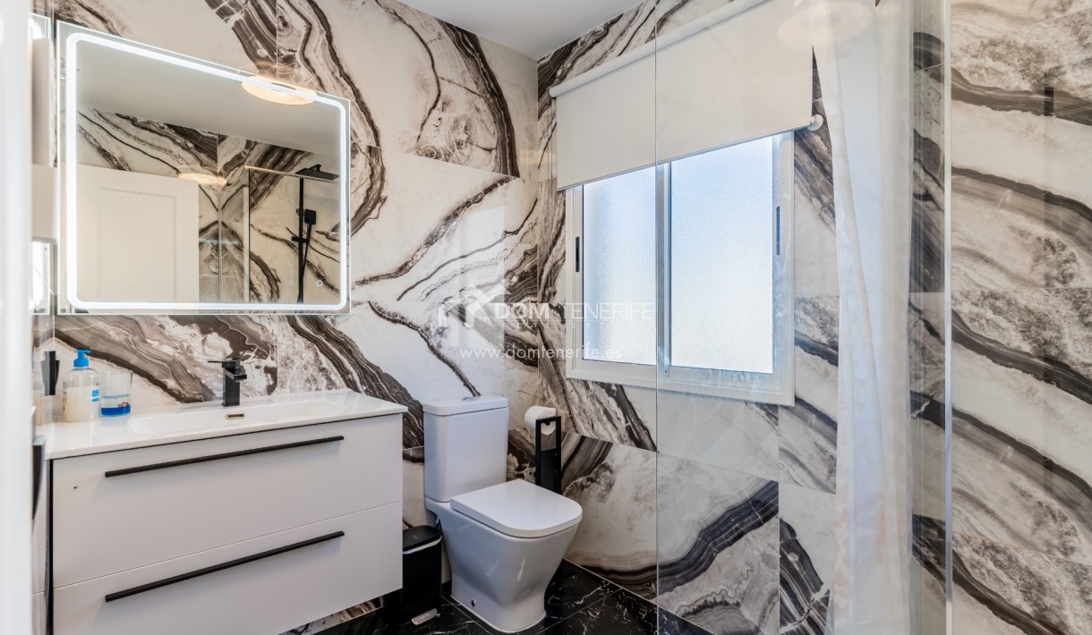 Venta - Chalet independiente -
Adeje - El Madroñal