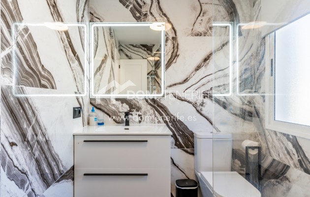 Venta - Chalet independiente -
Adeje - El Madroñal