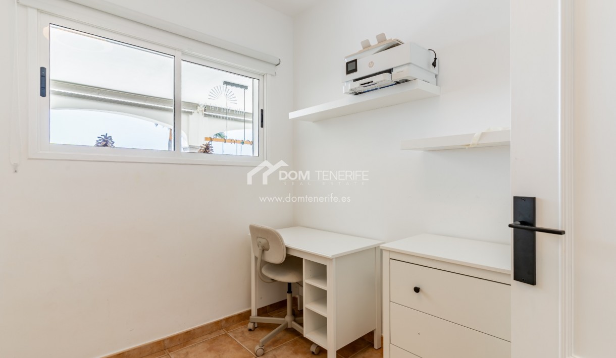 Venta - Chalet independiente -
Adeje - El Madroñal