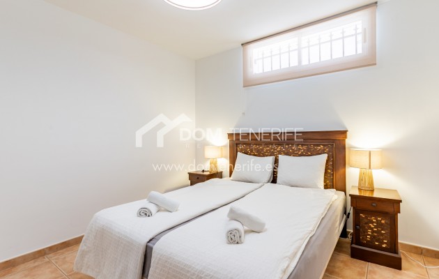 Venta - Chalet independiente -
Adeje - El Madroñal