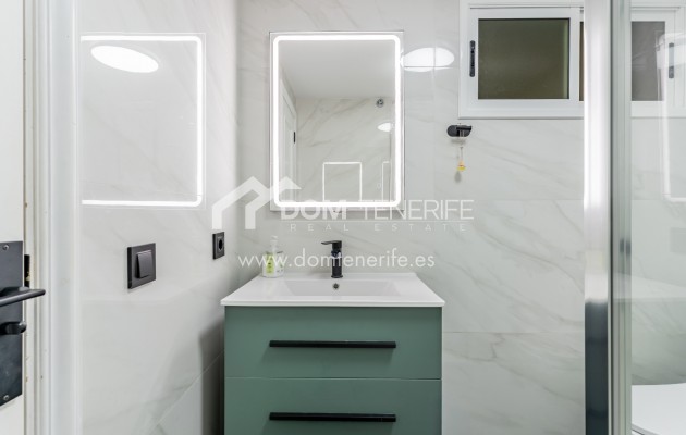 Venta - Chalet independiente -
Adeje - El Madroñal