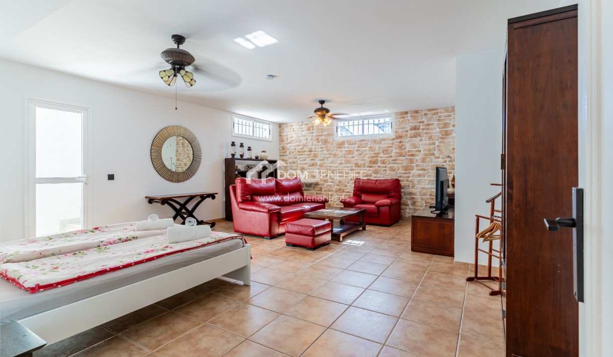 Venta - Chalet independiente -
Adeje - El Madroñal