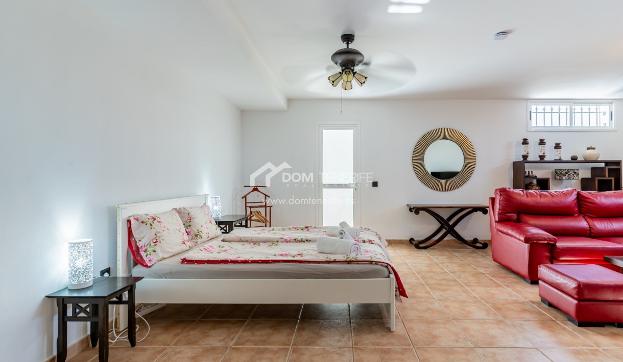 Venta - Chalet independiente -
Adeje - El Madroñal