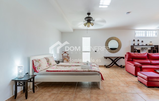 Venta - Chalet independiente -
Adeje - El Madroñal