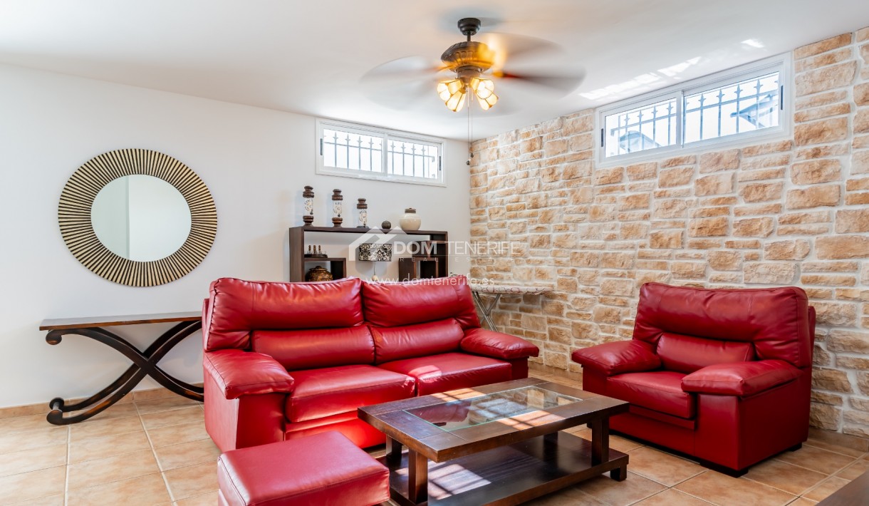 Venta - Chalet independiente -
Adeje - El Madroñal