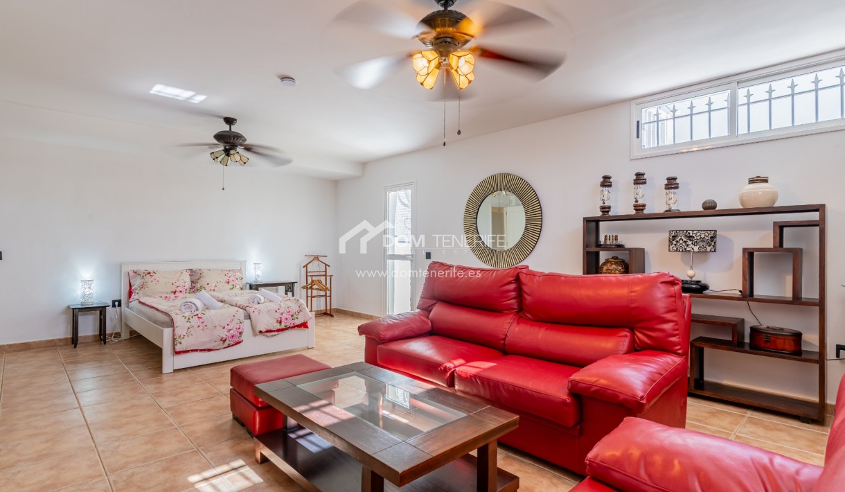 Venta - Chalet independiente -
Adeje - El Madroñal