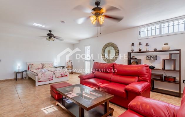 Venta - Chalet independiente -
Adeje - El Madroñal